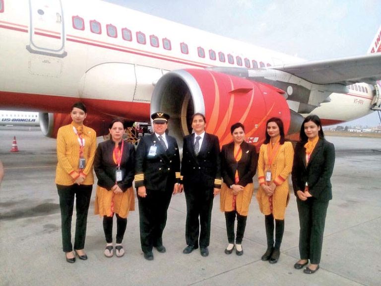 Air India : टिकली, नेलपेंट, लिपस्टिकपासून क्रू मेंबर्सचा ‘मेकओव्हर’