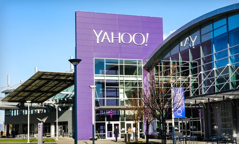 Google पाठोपाठ आता Yahoo चा कर्मचाऱ्यांना ‘दे धक्का’