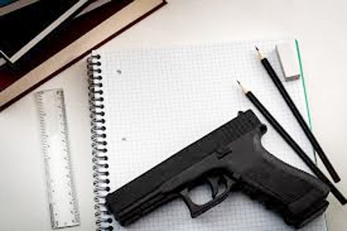 US teachers can carry guns to school