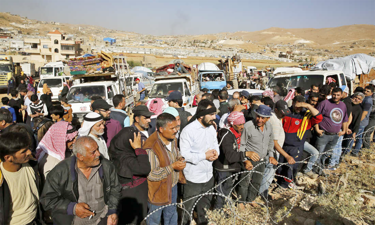 lebanese fled to the syrian border