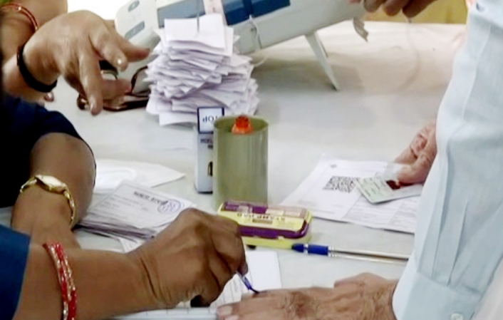 paperless voting in Bhopal district.