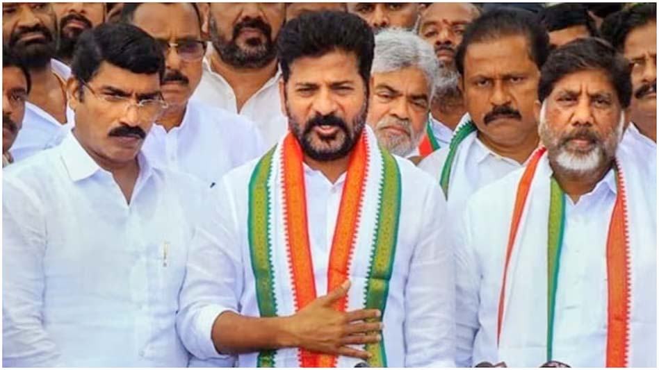 In Telangana, where the Congress is in power on its own, there have been talks of internal infighting within the party. 10 MLAs of the party have held a closed-door meeting. This has posed a big challenge to the party leadership.