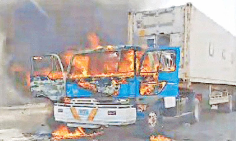 There is a civil war-like situation in Sindh. Public discontent has flared up to such an extent that protesters have set fire to the house of the Sindh Home Minister.