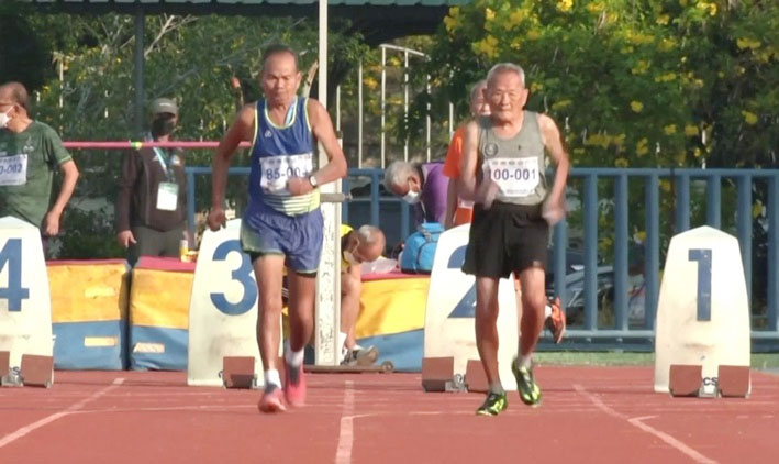 A 105-year-old man has set a unique record of winning as many as four gold medals. His name is Sawang Janapram.