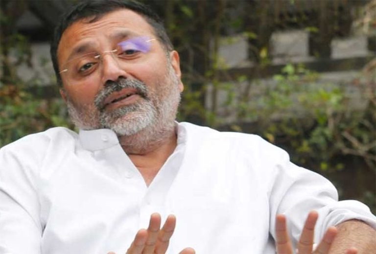 BJP MP Nishikant Dubey was surrounded by Marathi MPs in the Parliament lobby. At that time, Dubey had to retreat while chanting Jai Maharashtra.