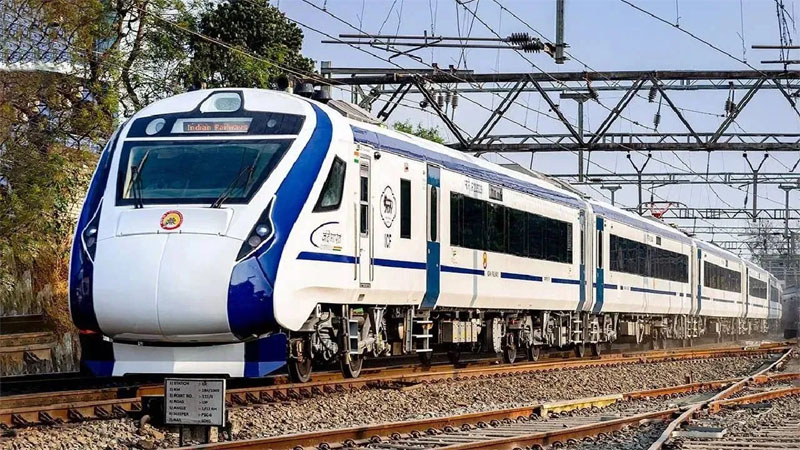 Vande Bharat Railway facility is now available for devotees going from Sambhajinagar (Aurangabad) to Shegaon.