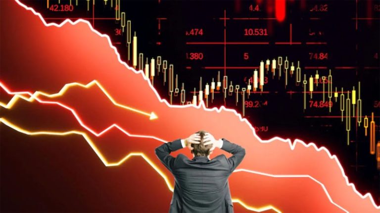 On Friday, the Sensex fell by 650 points and the Nifty by more than 200 points. Due to this decline, investors lost a whopping Rs 5.27 lakh crore in market cap in a single day.