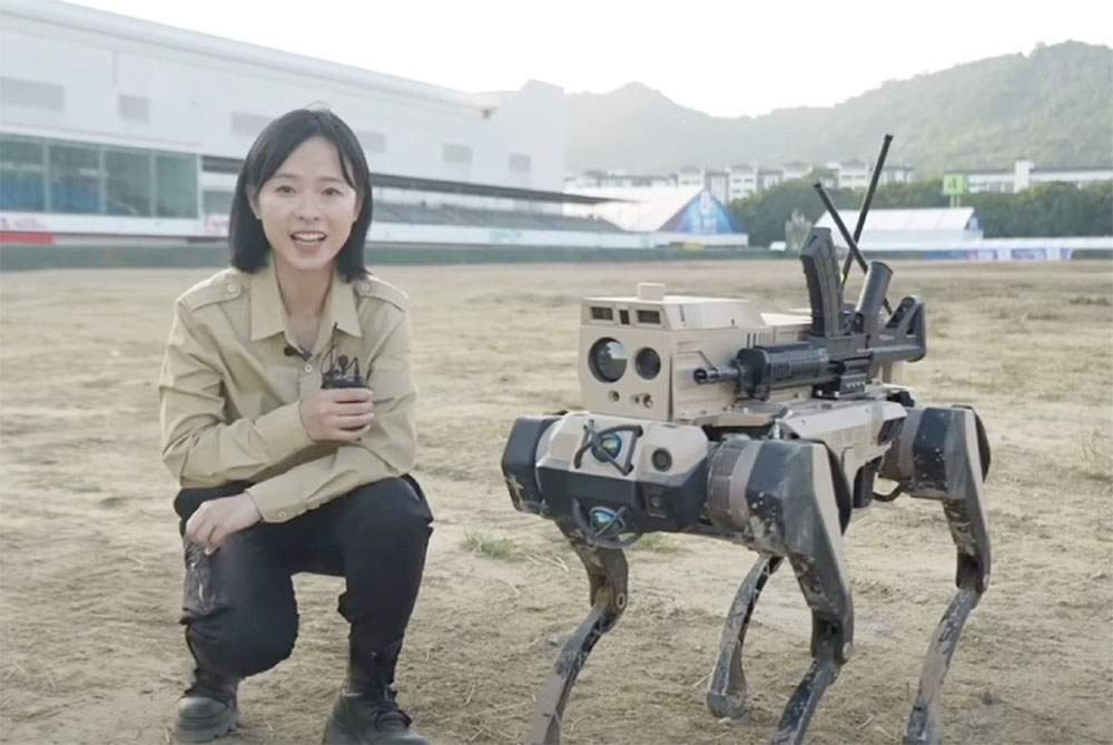 The Chinese army has now conducted a war drill with a robot in the form of a wolf. This robot wolf was seen firing 60 bullets in a minute.
